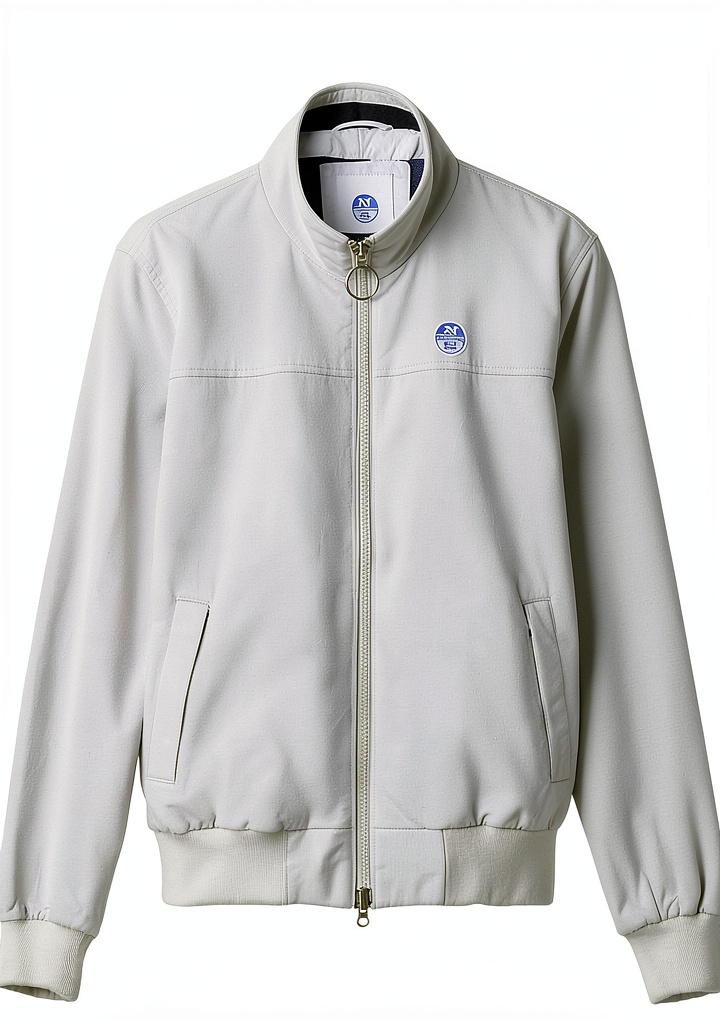 'Giacca Sailor North Sails indossata in contesto urbano'