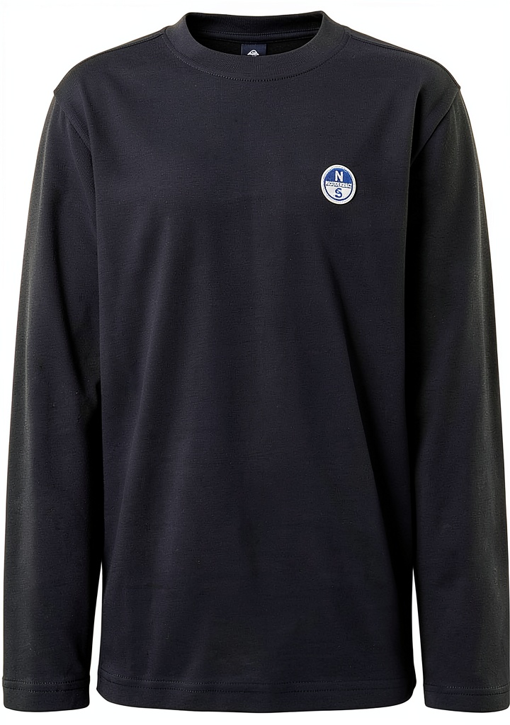 'North Sails T-shirt a maniche lunghe indossata in un contesto casual'