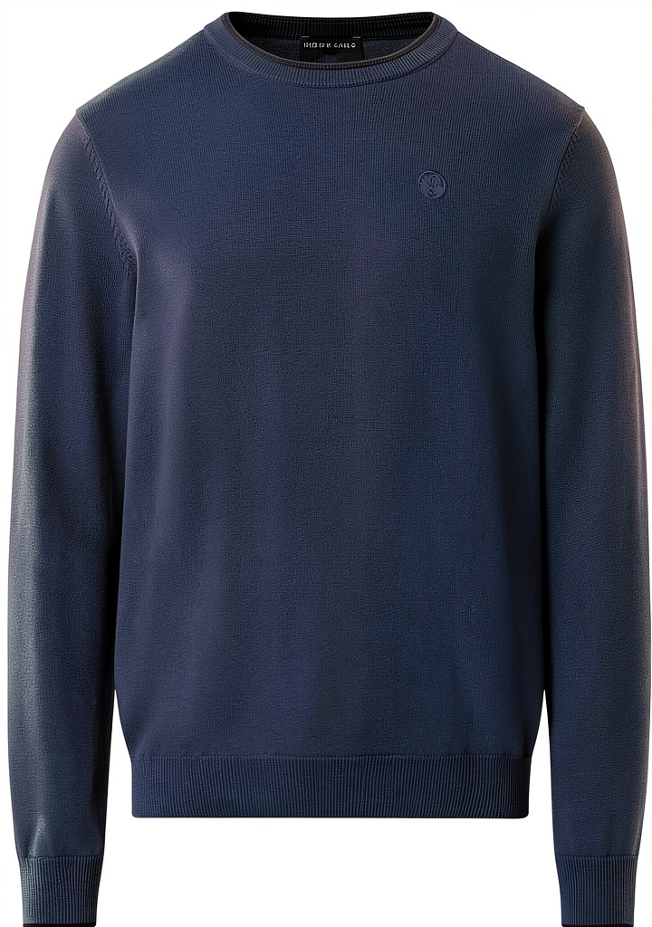Maglione North Sails indossato in contesto urbano casual con jeans e scarpe da ginnastica