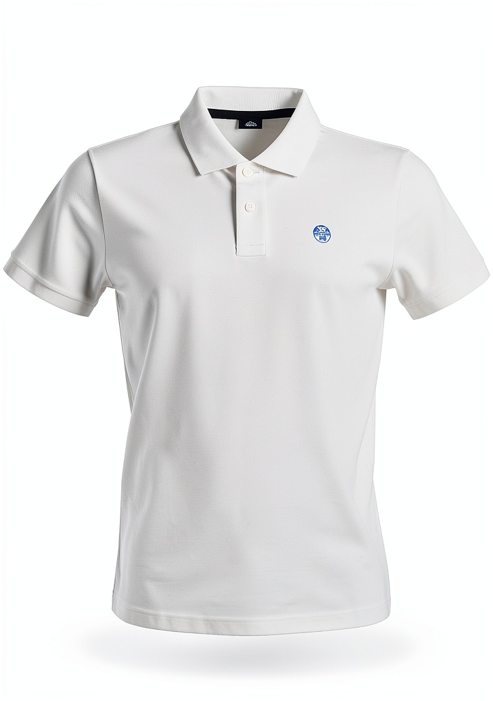 'Polo North Sails in cotone piquet indossata in un contesto casual'